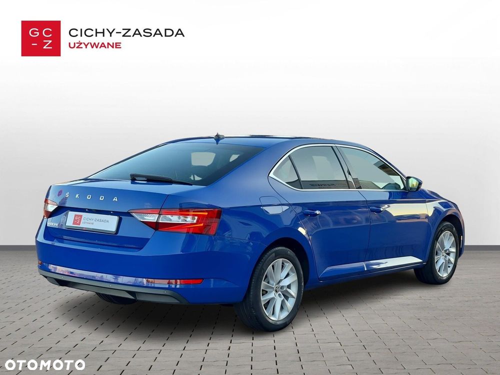 Skoda Superb 2.0 TDI SCR Ambition DSG - 5