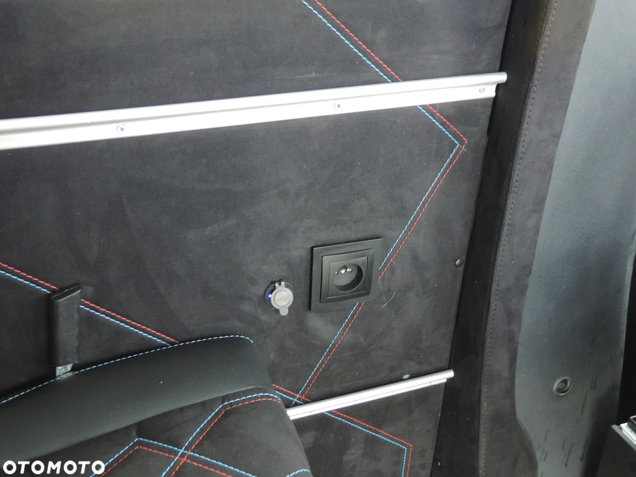 Mercedes-Benz Sprinter Campervan 4 os. Klima Postojowa VIP Napęd przedni - 39