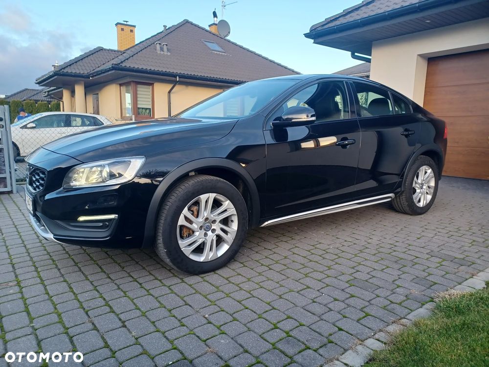 Volvo S60 Cross Country T5 AWD Momentum - 4