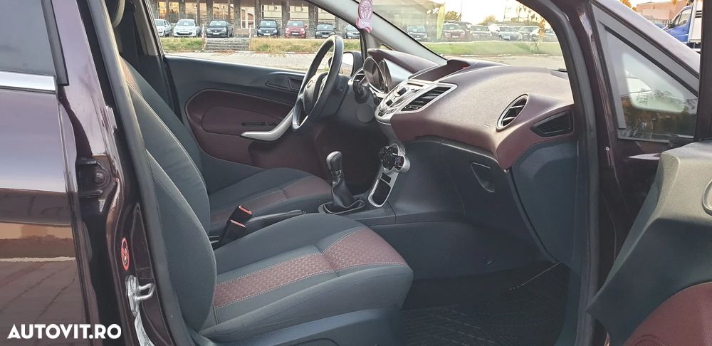 Ford Fiesta 1.25i Titanium - 9