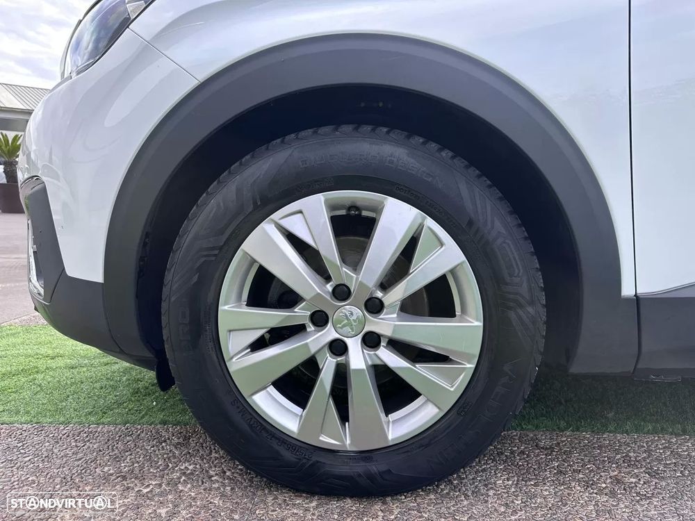 Peugeot 5008 1.2 PureTech Allure Pack - 18