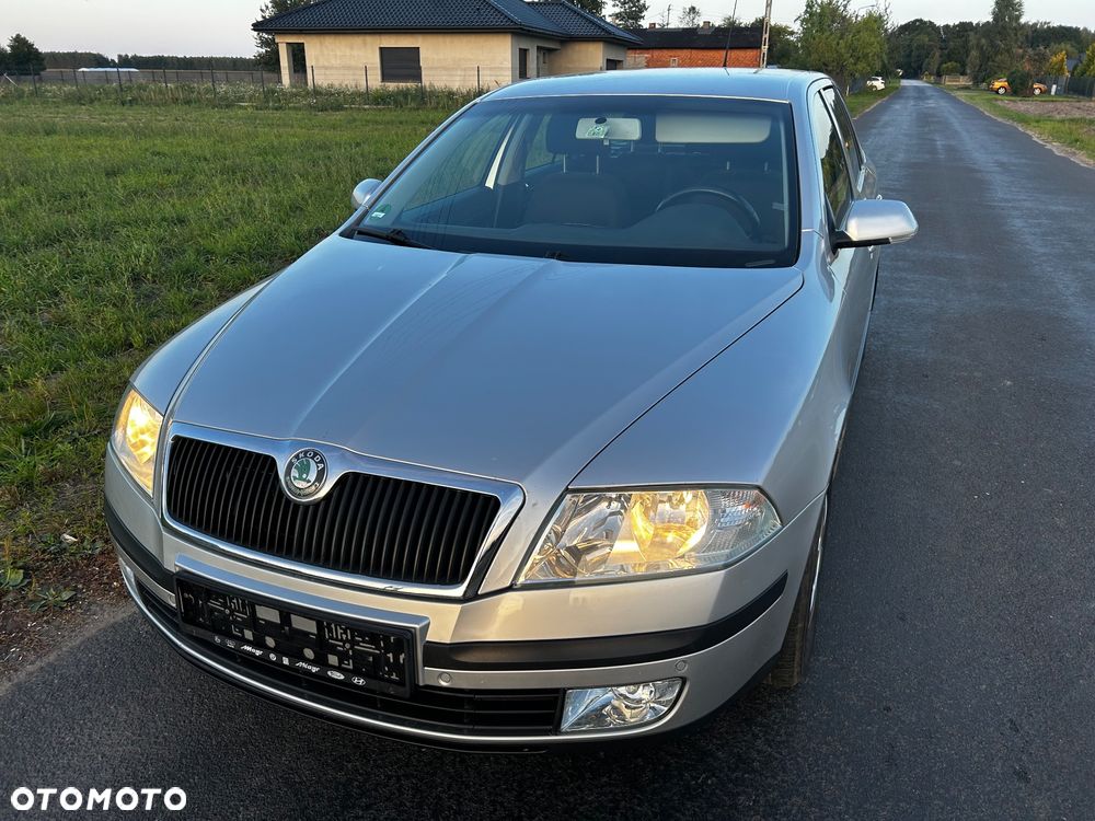 Skoda Octavia 1.6 FSI Ambiente - 19