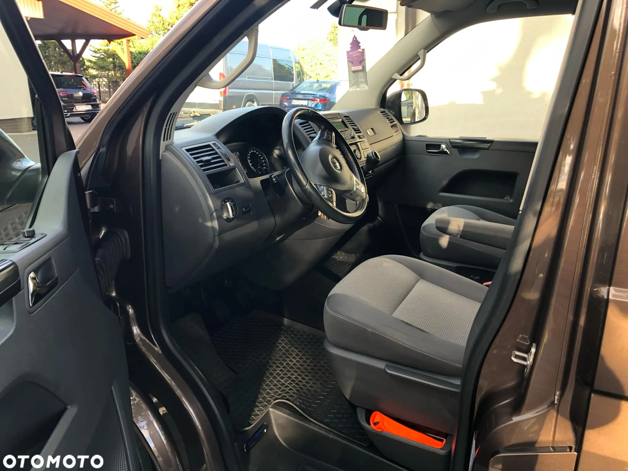 Volkswagen Caravelle TDI L2 Comfortline - 6