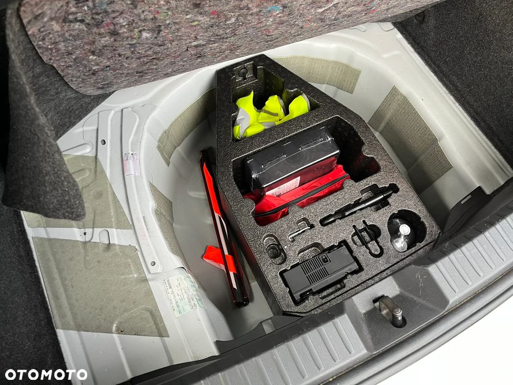 Seat Ibiza 1.0 MPI S&S Style - 11