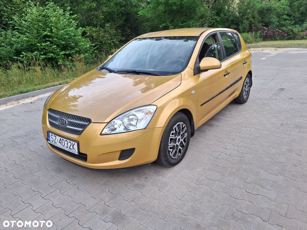 Kia Ceed - 3