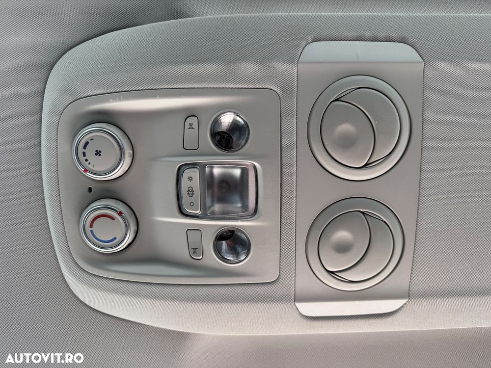 Opel Vivaro Lang Flexcab - 24