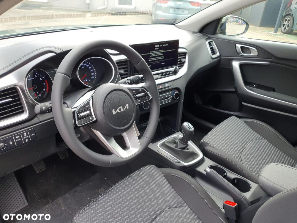 Kia Ceed 1.5 T-GDI M - 9