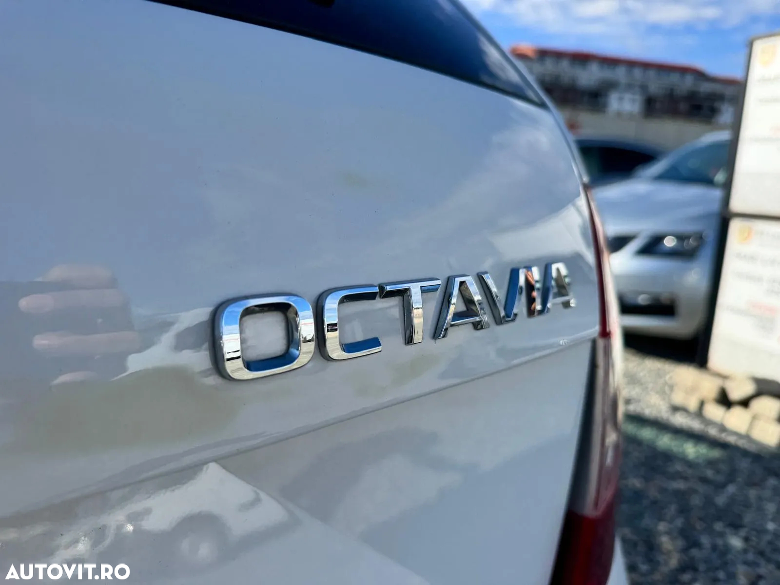 Skoda Octavia Combi Diesel 1.6 TDI Active - 9