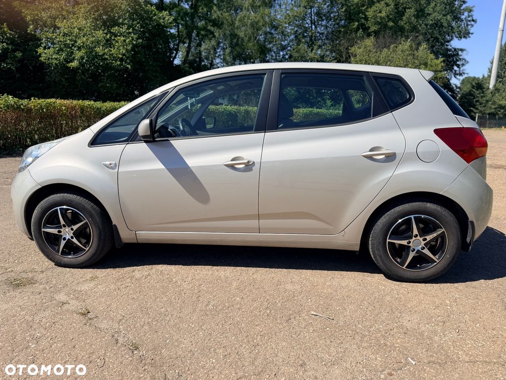 Kia Venga 1.4 L - 8