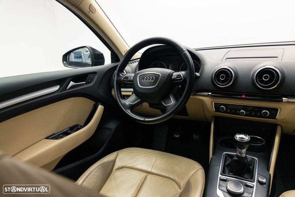 Audi A3 Sportback 1.6 TDI Design - 14