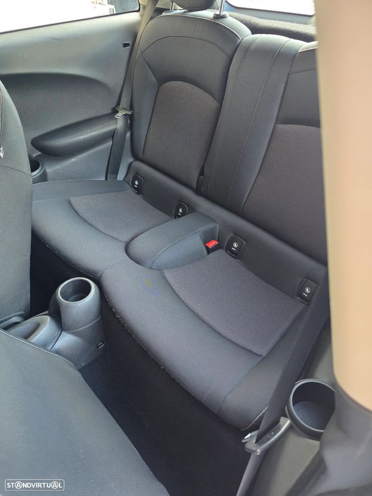 MINI 3 Portas Cooper D - 5