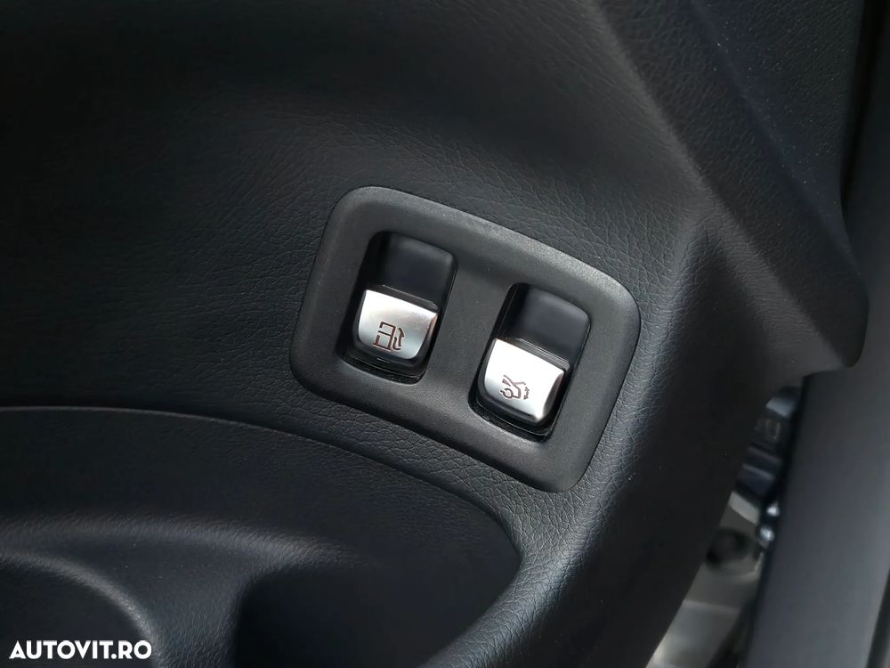 Mercedes-Benz GLC 300 e 4Matic 9G-TRONIC Edition AMG Line - 35