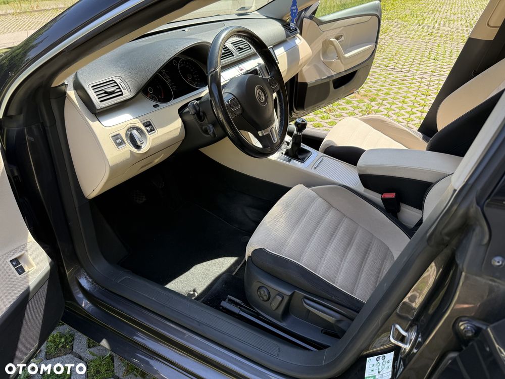 Volkswagen Passat CC 2.0 TDI DPF - 18