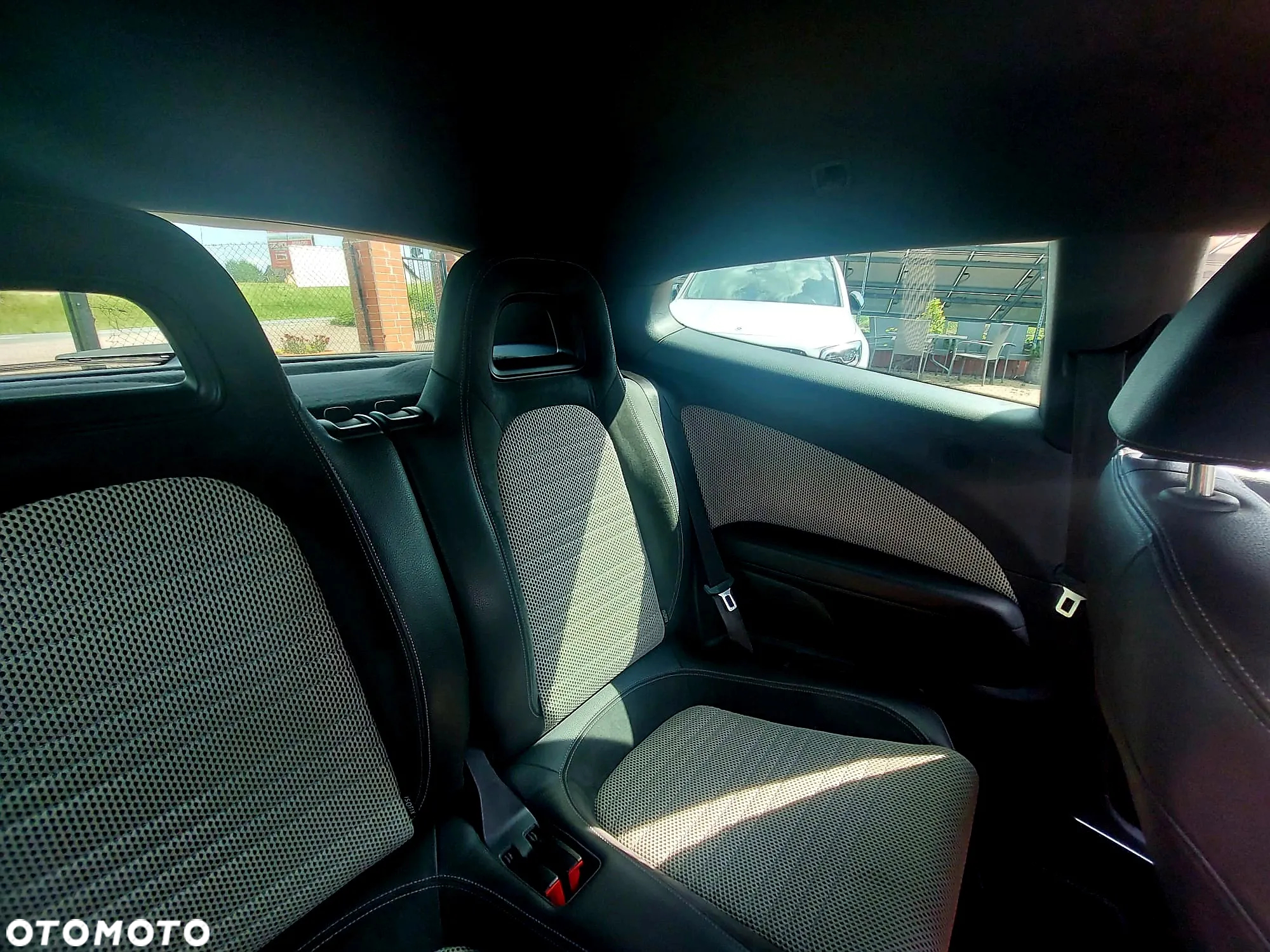 Volkswagen Scirocco 2.0 TSI - 17