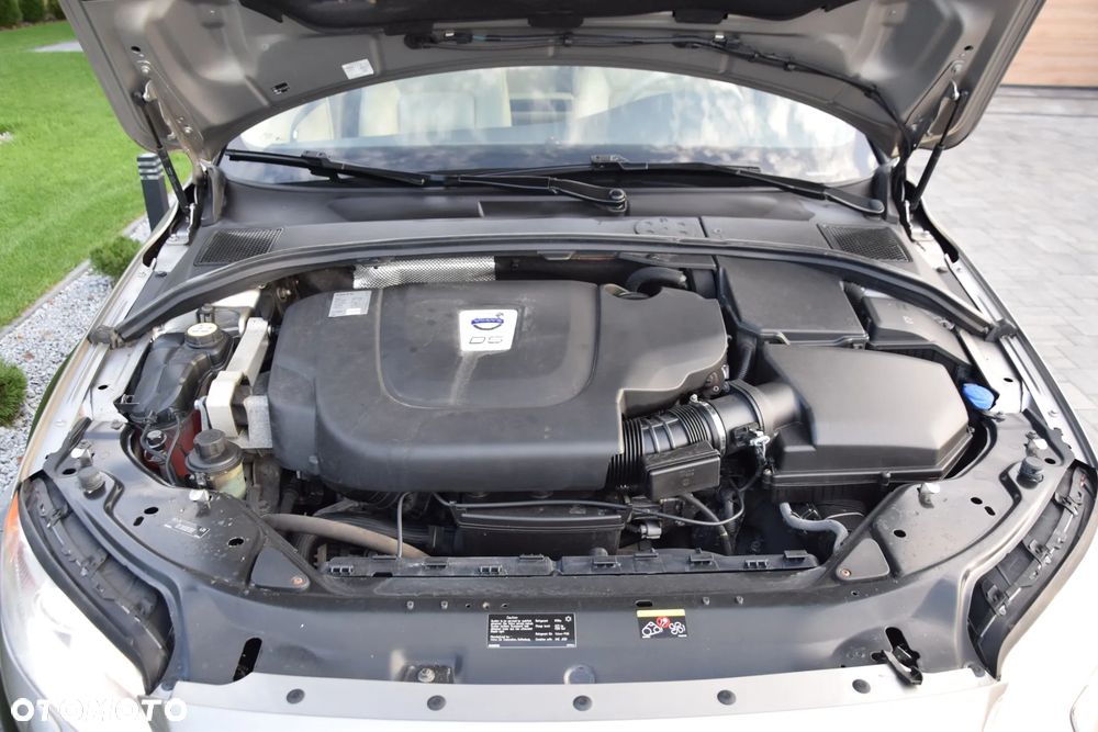 Volvo XC 70 D5 AWD Summum - 18