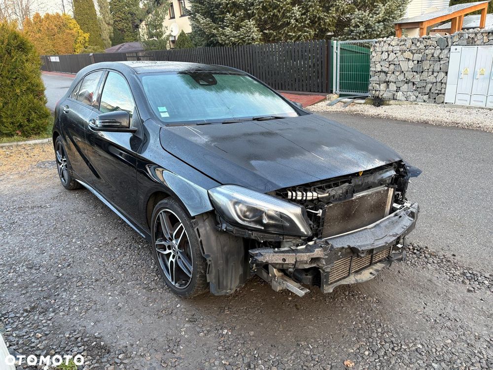 Mercedes-Benz Klasa A 180 d 7G-DCT AMG Line - 2