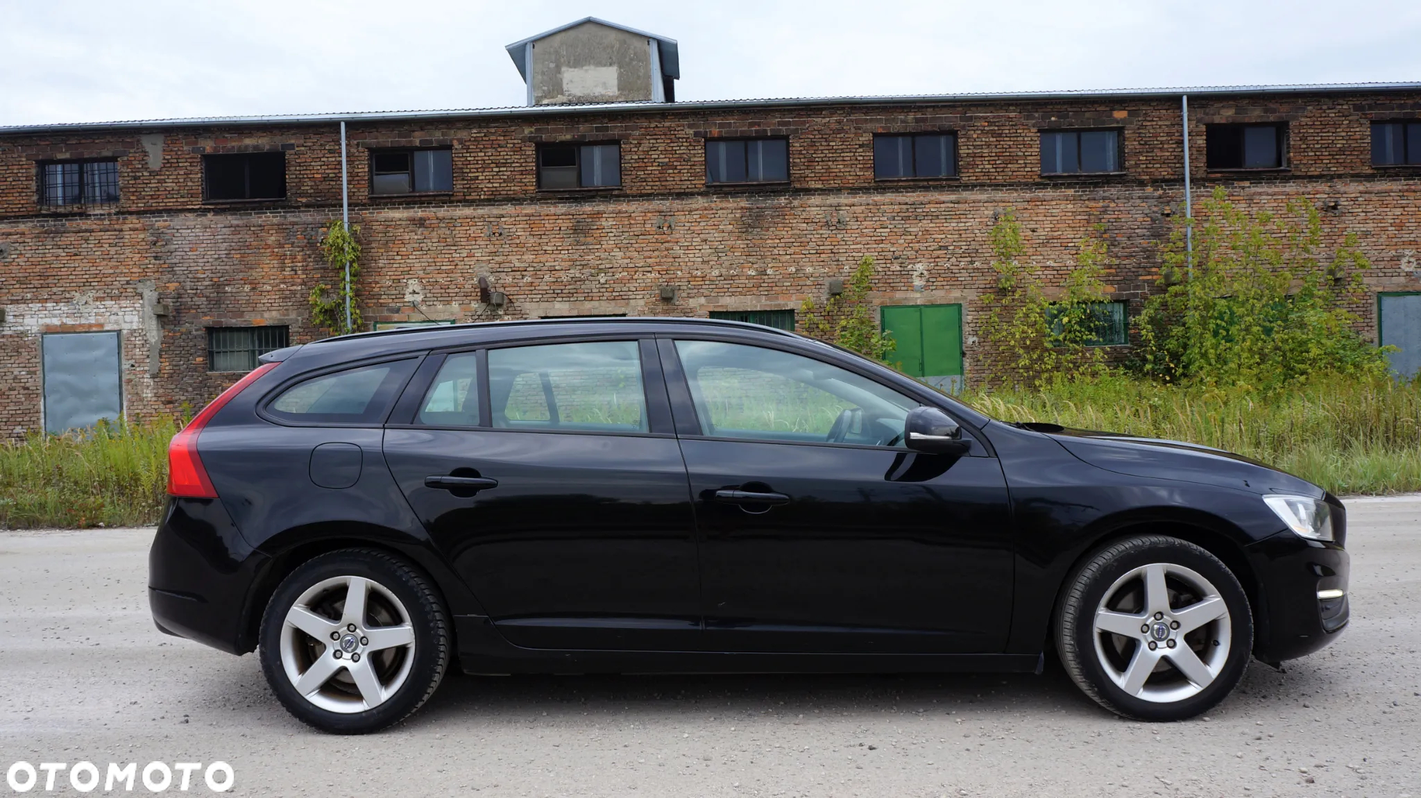 Volvo V60 D2 Momentum - 12