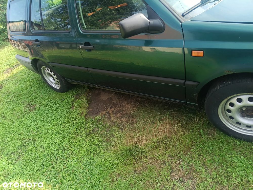 Volkswagen Golf - 2