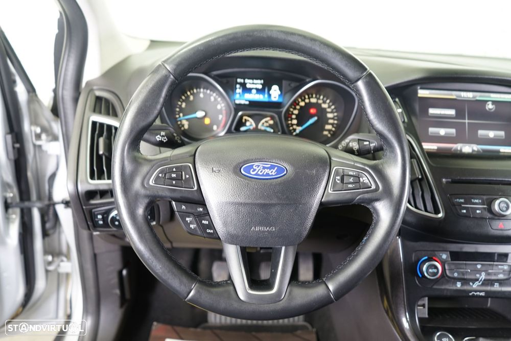 Ford Focus SW 1.0 EcoBoost Business - 23