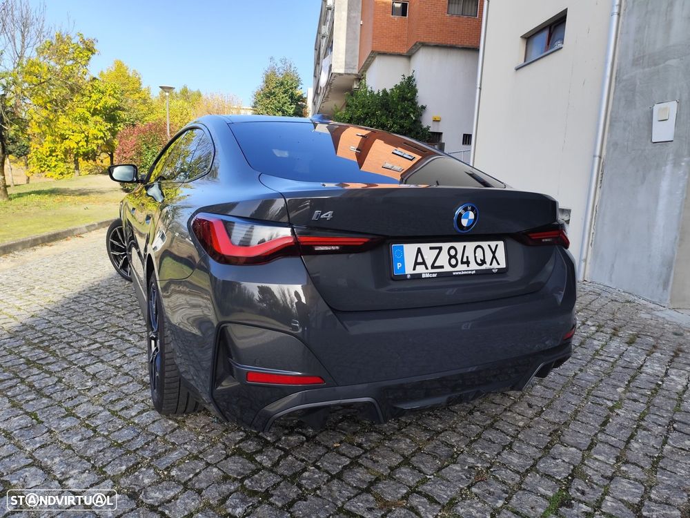 BMW i4 eDrive40 Edição Desportiva M - 31