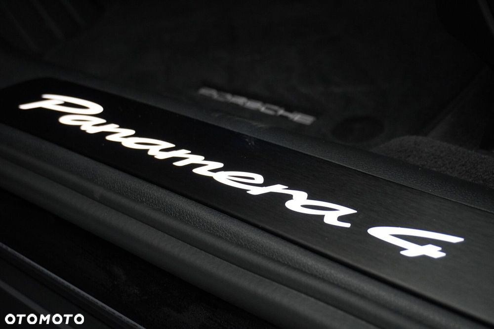 Porsche Panamera - 20