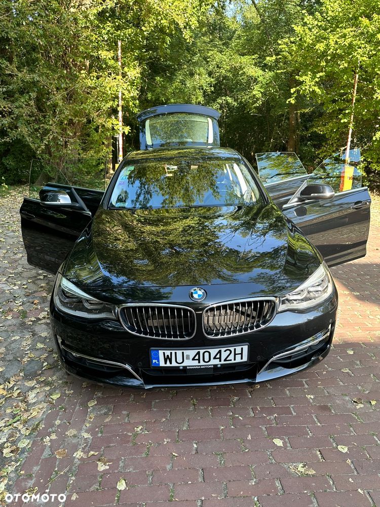 BMW Seria 3 330i xDrive Luxury Line - 2