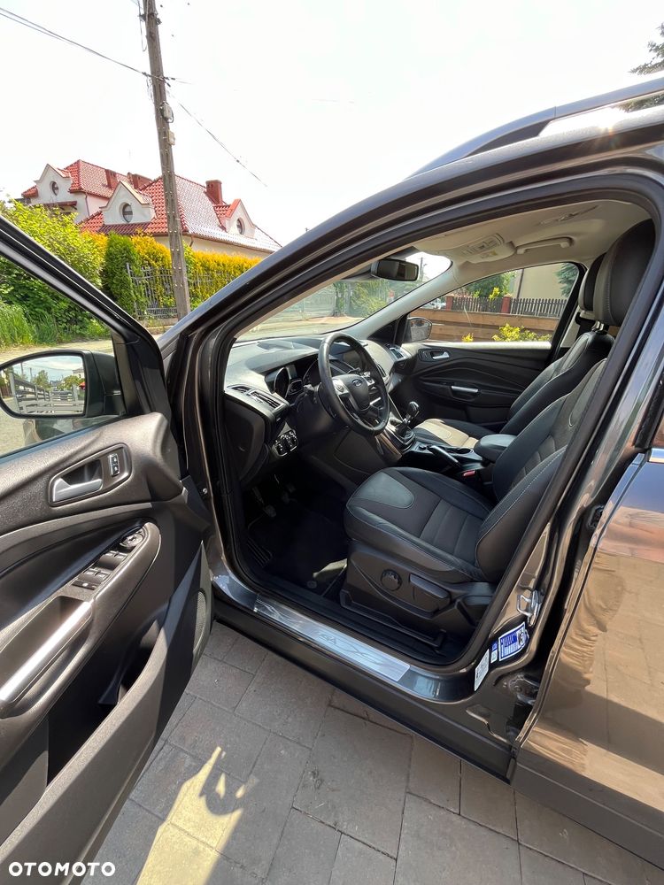 Ford Kuga 2.0 TDCi 4x4 Titanium - 24