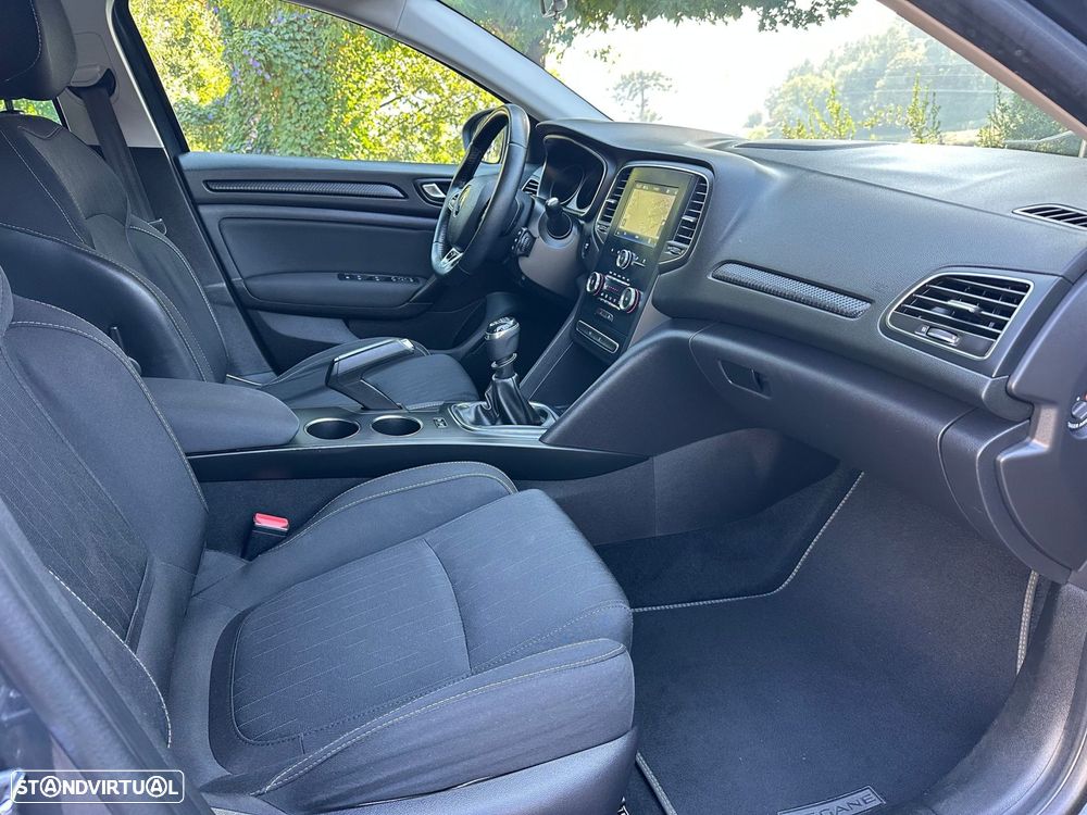 Renault Mégane Sport Tourer 1.3 TCe Limited - 22