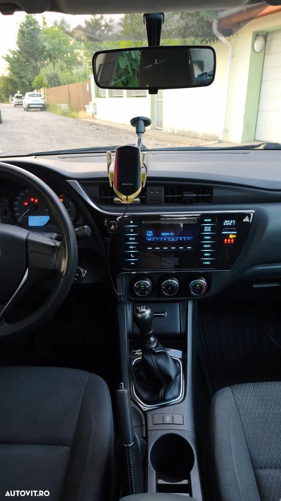 Toyota Corolla 1.6 Valvematic Terra - 24