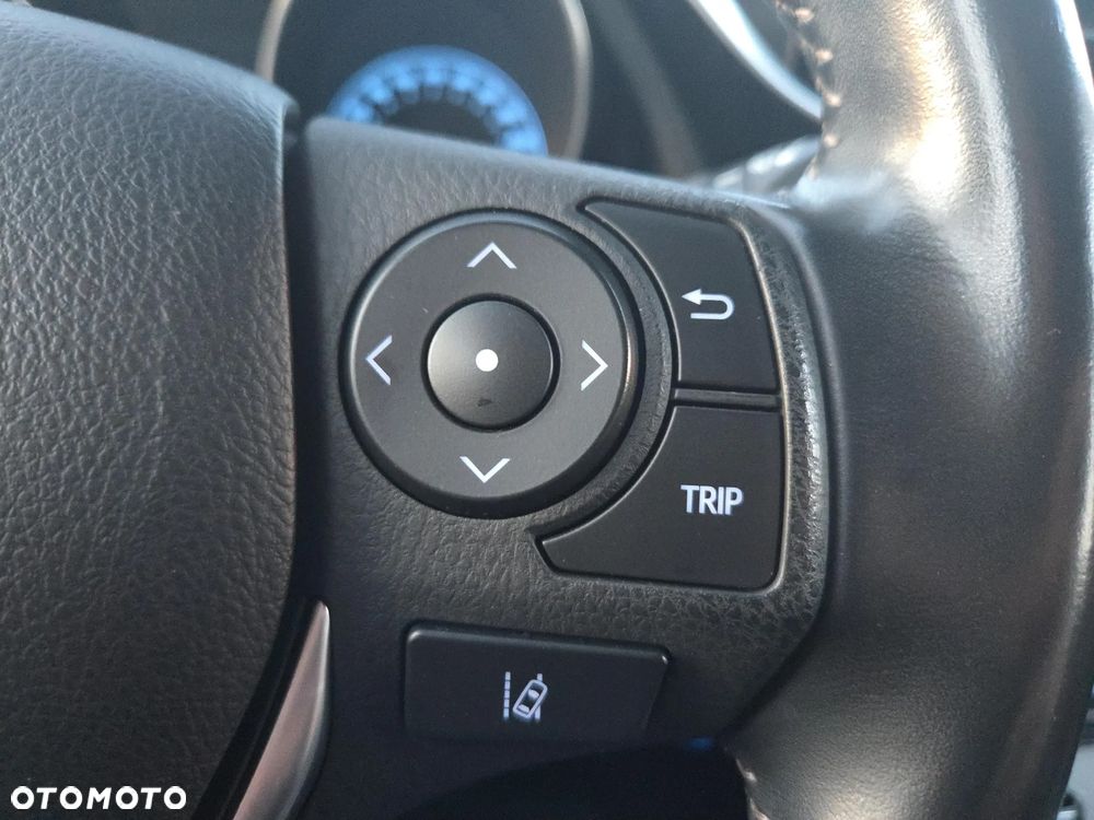 Toyota Auris 1.6 Premium MS - 15