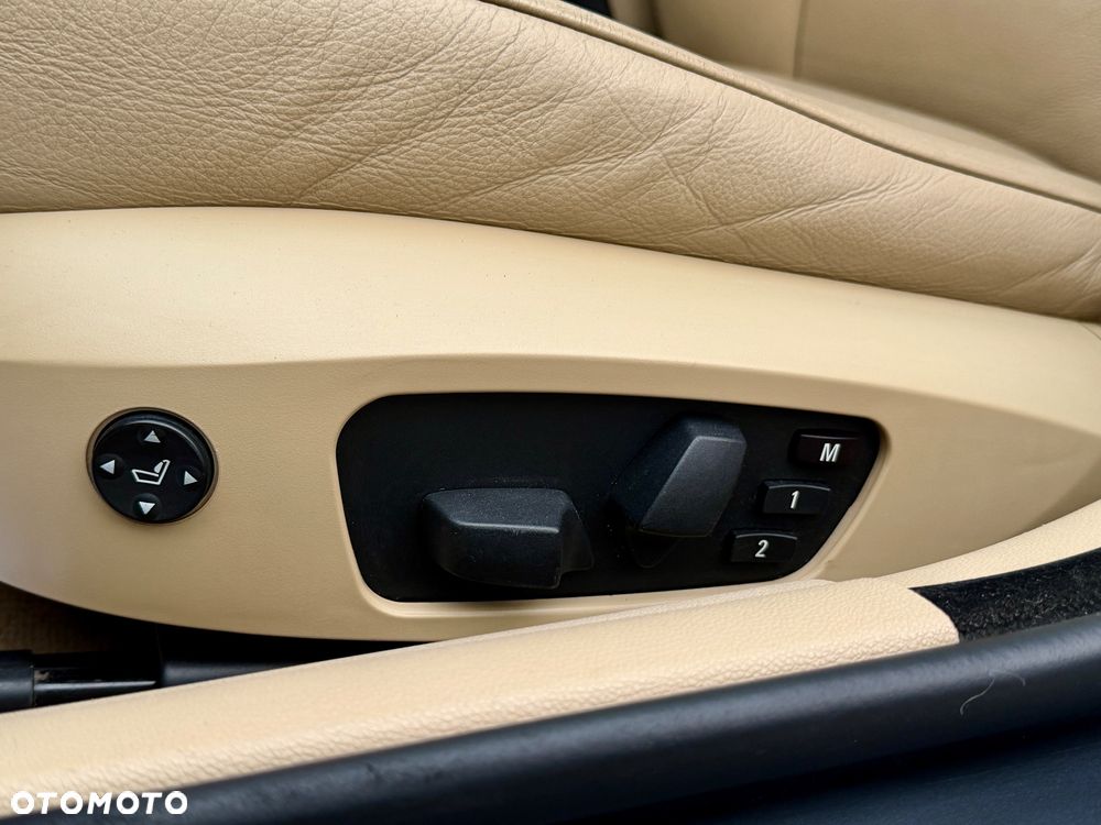 BMW Seria 3 330xd DPF Touring - 20