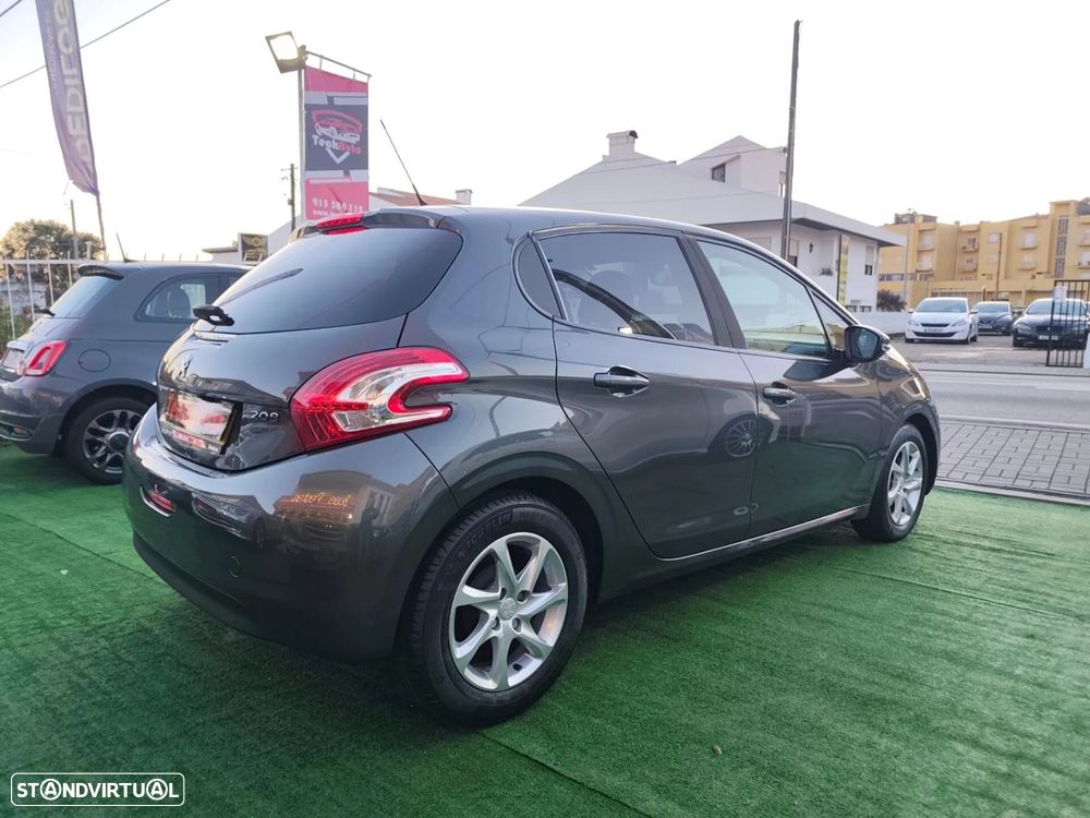 Peugeot 208 1.4 HDi Active - 8