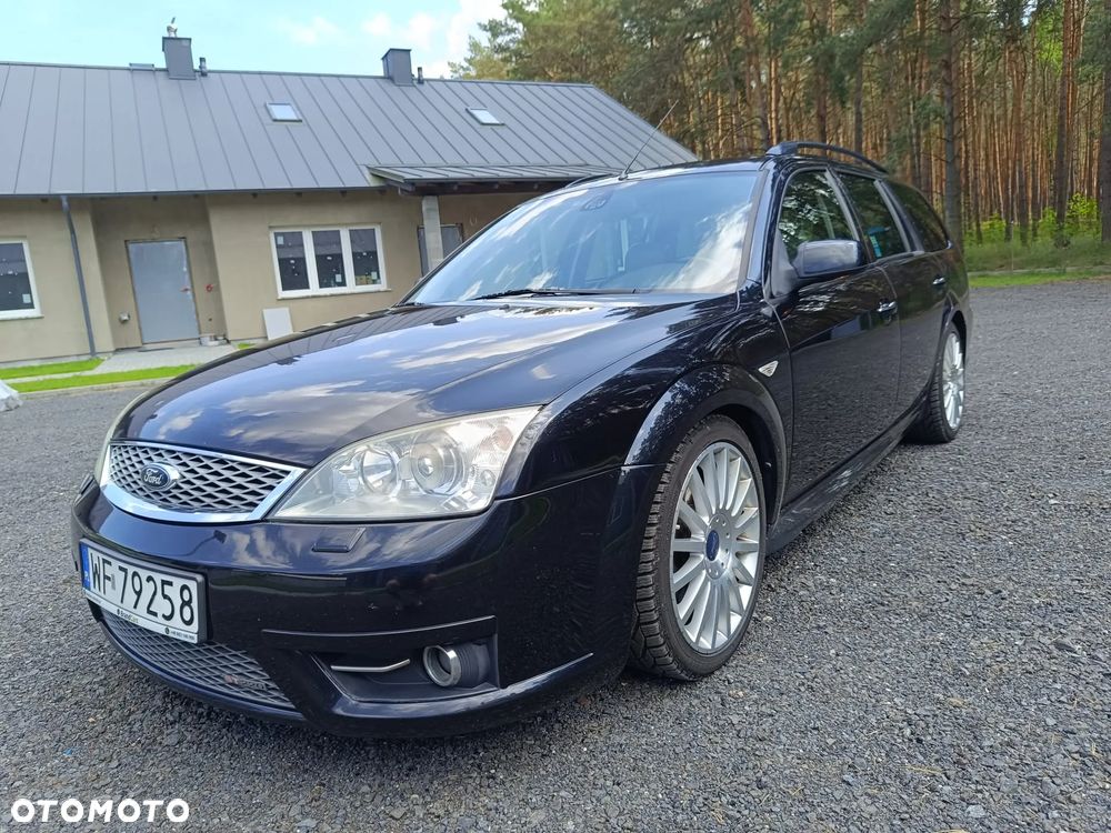 Ford Mondeo V6 ST 220 - 2
