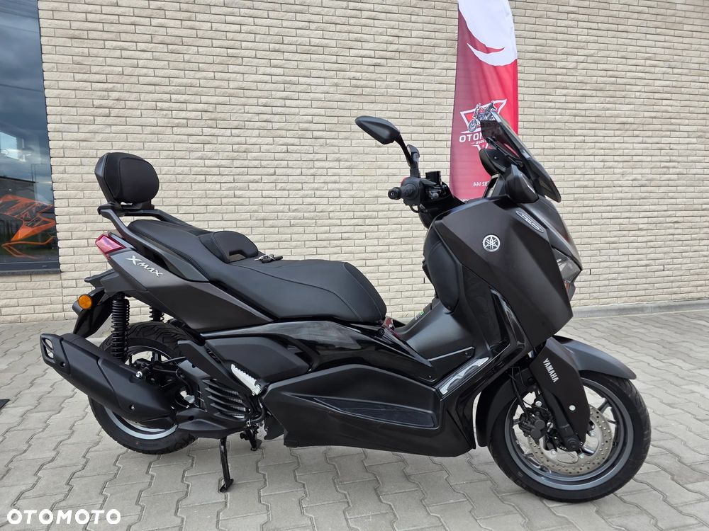 Yamaha X-max - 12