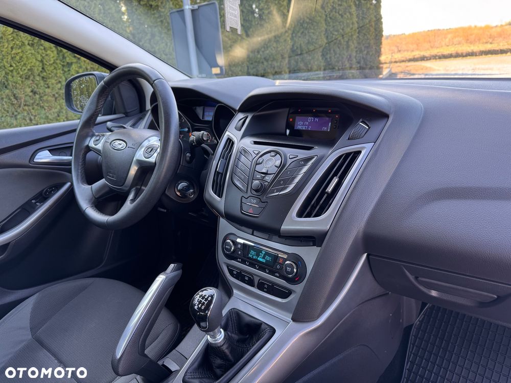 Ford Focus 1.6 TDCi DPF Start-Stopp-System Ambiente - 12