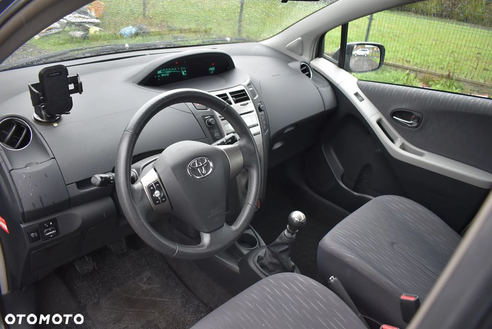 Toyota Yaris 1.33 VVT-i Life - 18