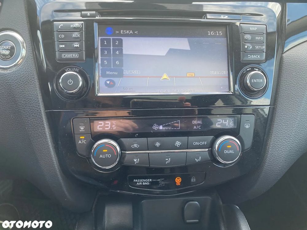 Nissan Qashqai 1.6 DIG-T N-Connecta - 30