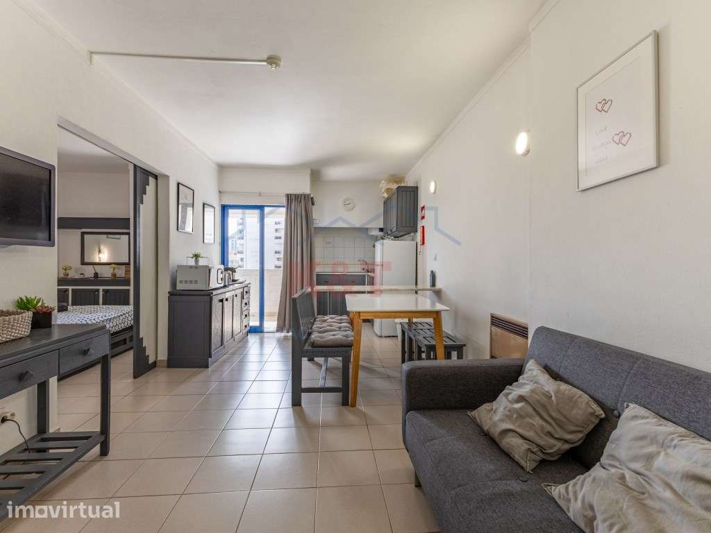Apartamento T0+1 na Praia da Rocha com licença de Alojamento Local ... - Grande imagem: 2/15