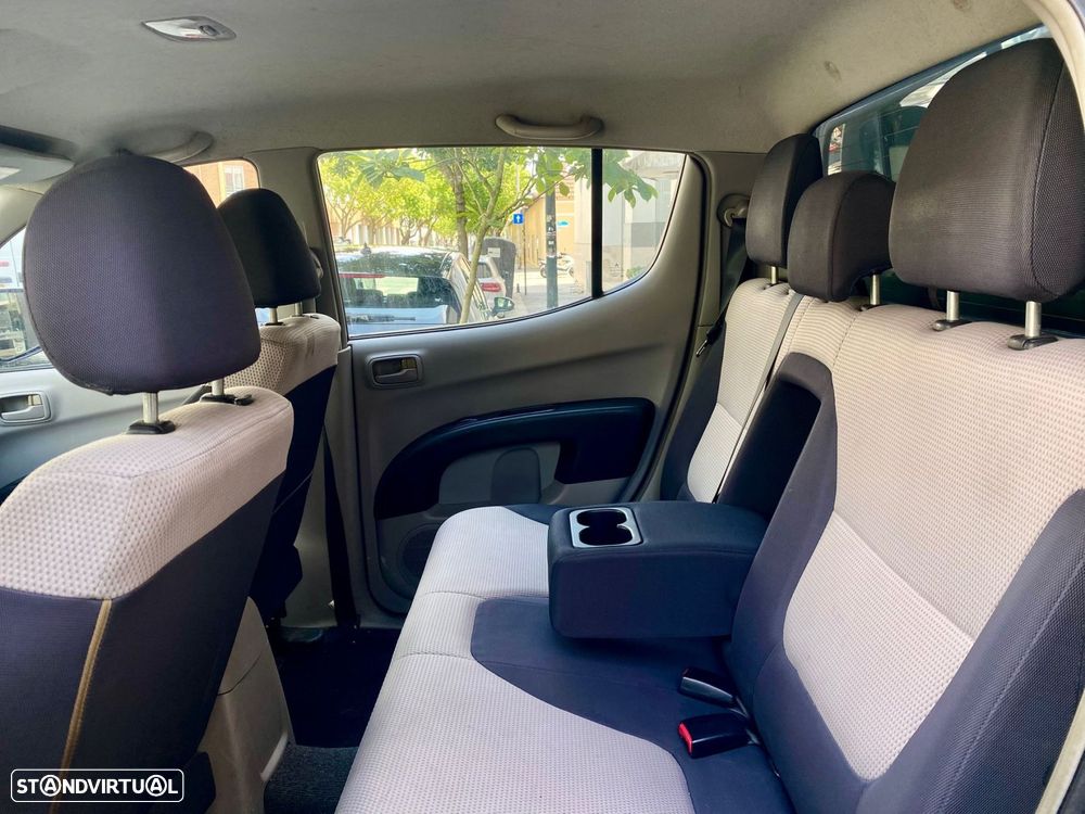 Mitsubishi L200 2.5 DI-D CD Intense - 18