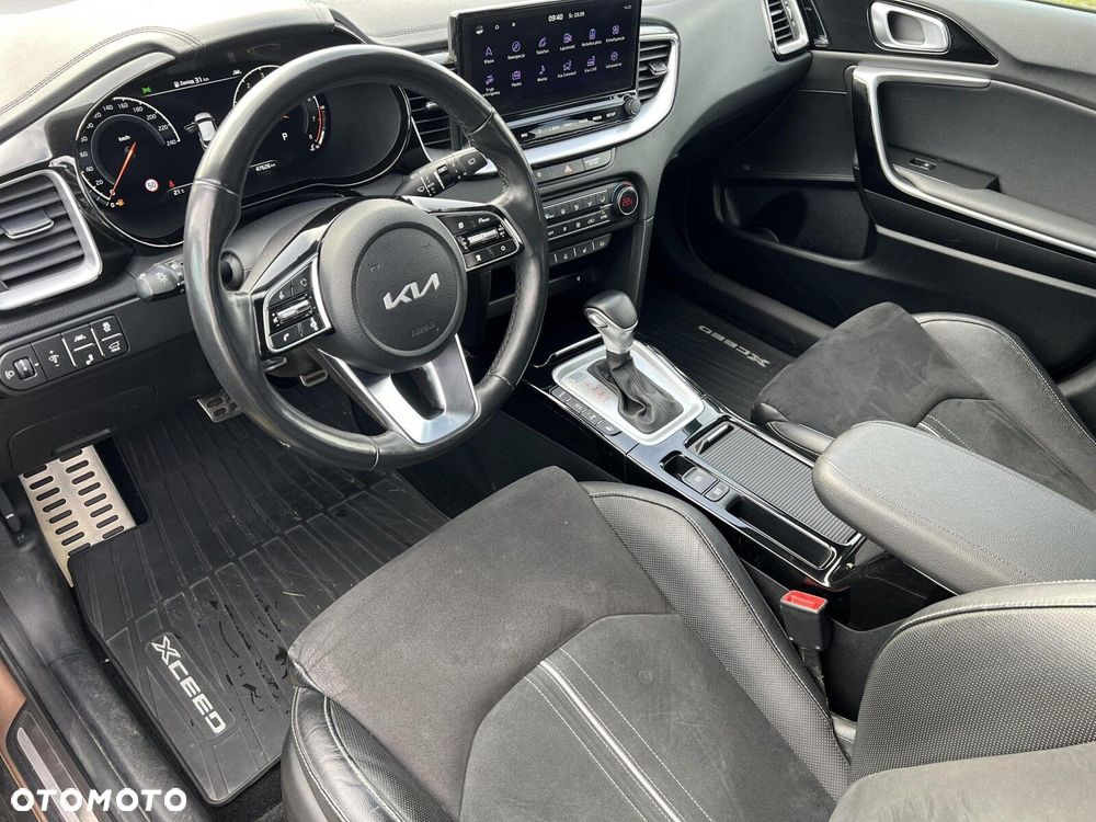 Kia XCeed - 25