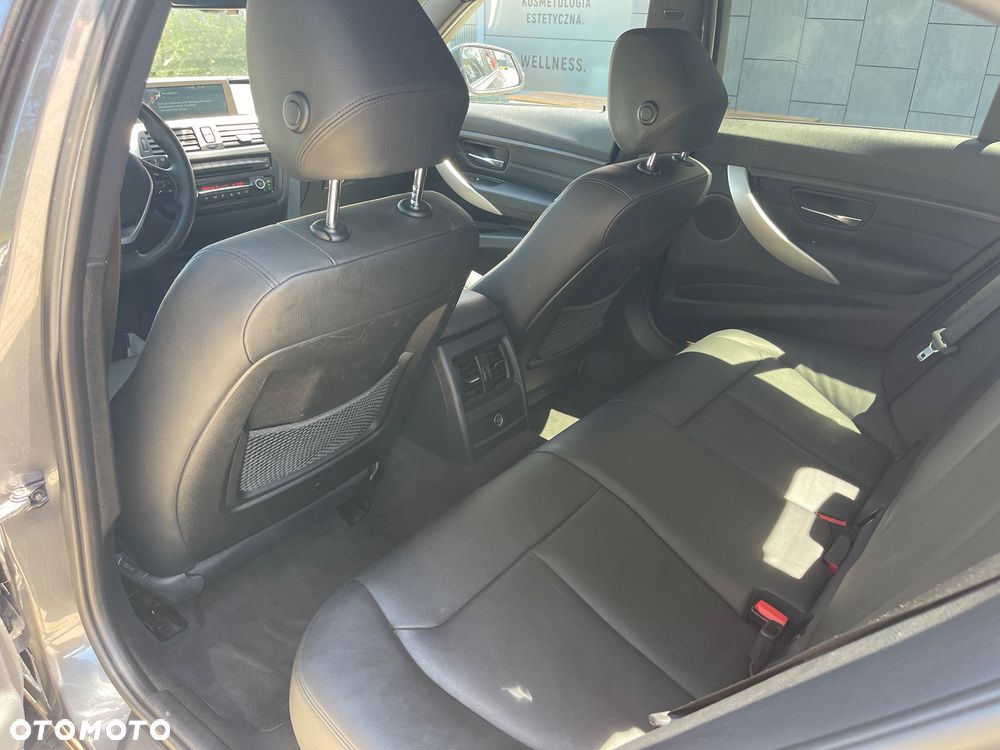 BMW Seria 3 - 30