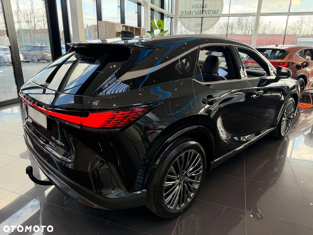 Lexus RX 450h+ Omotenashi - 4