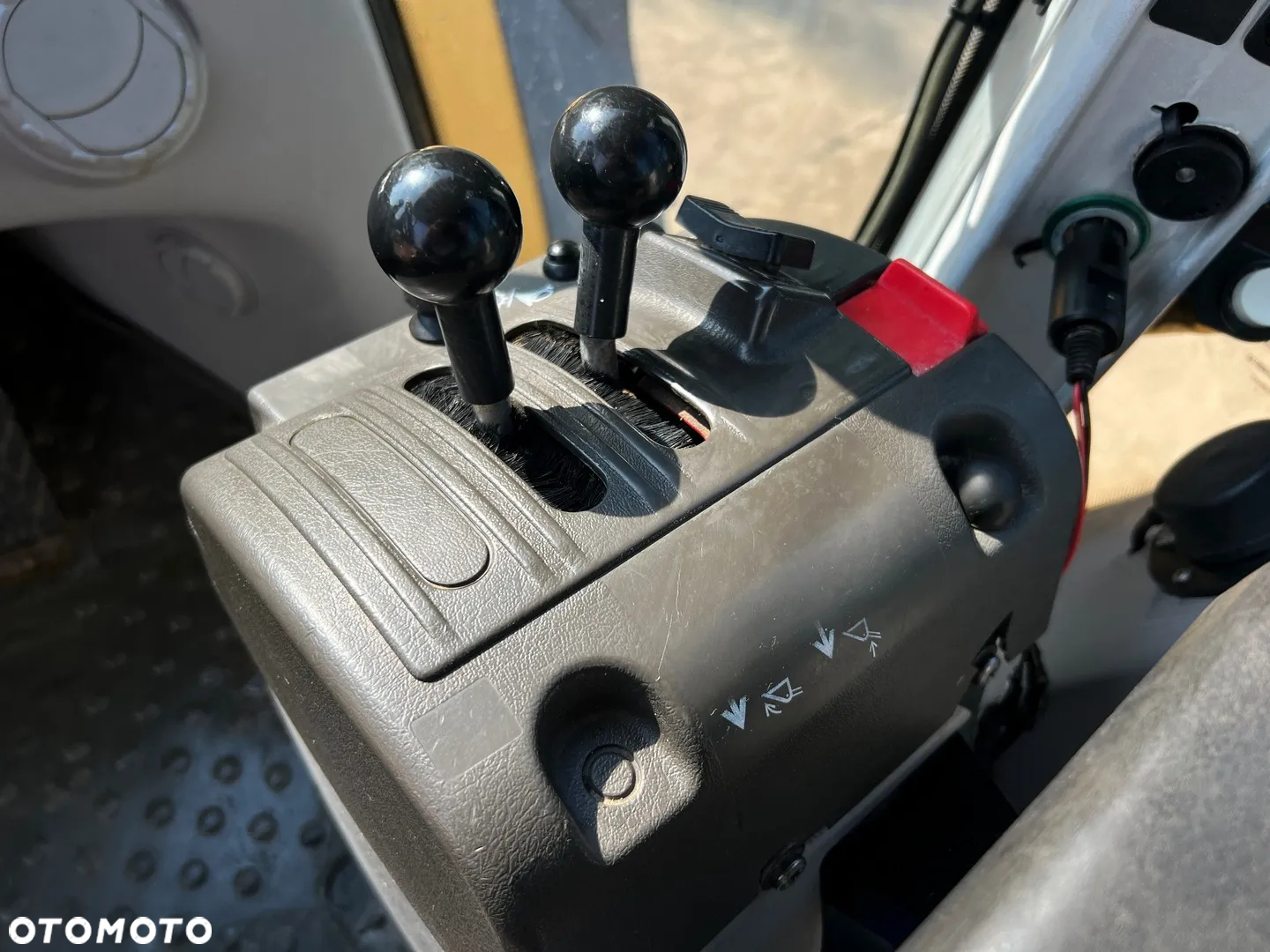 Volvo L110F - 13