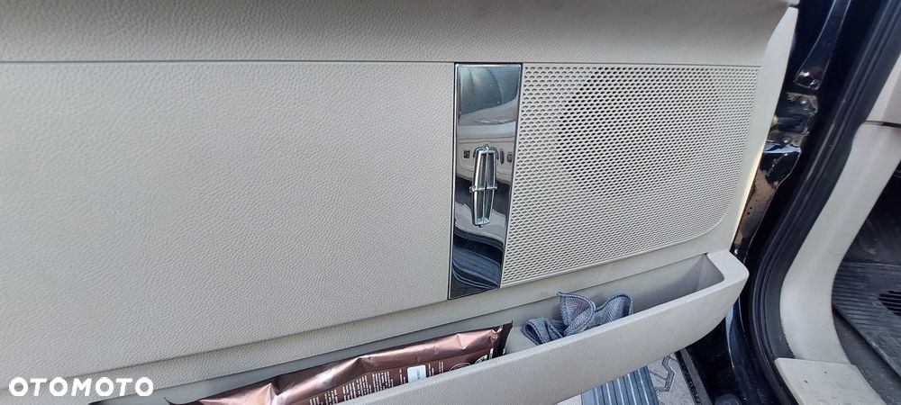 Lincoln Navigator 5.4 4x2 - 26