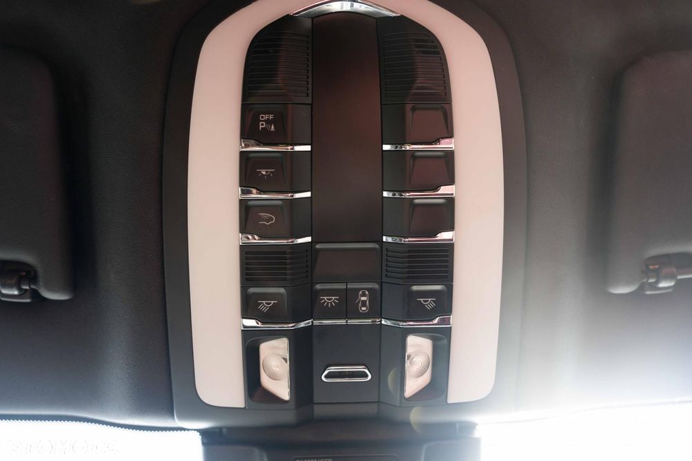 Porsche Macan Standard - 19