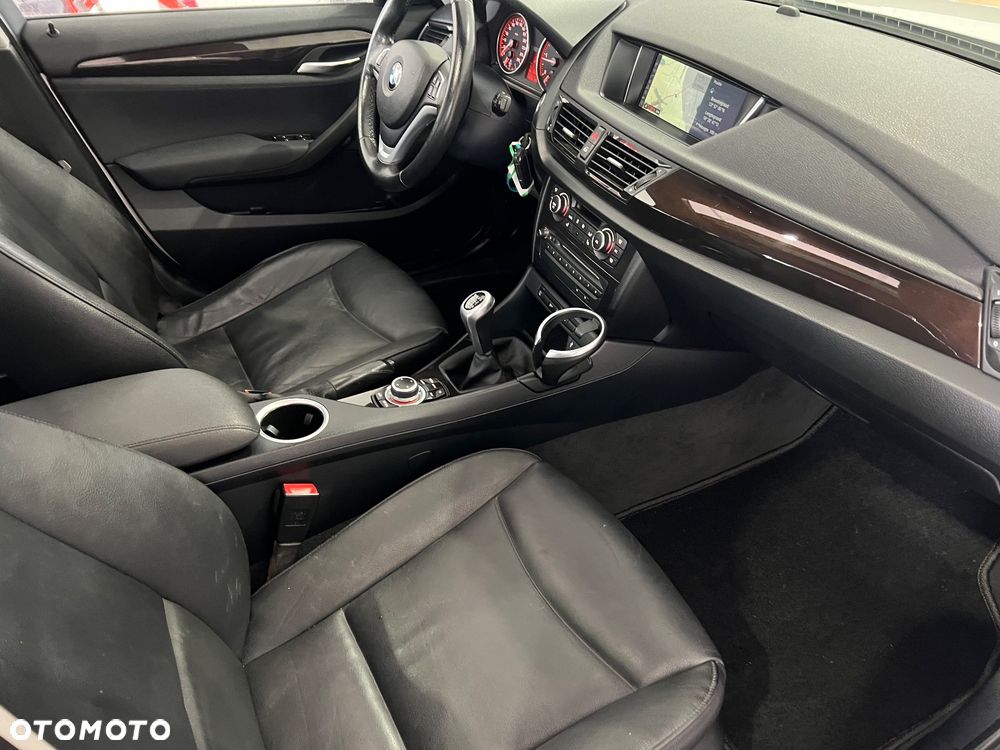 BMW X1 sDrive18d Sport Line - 28