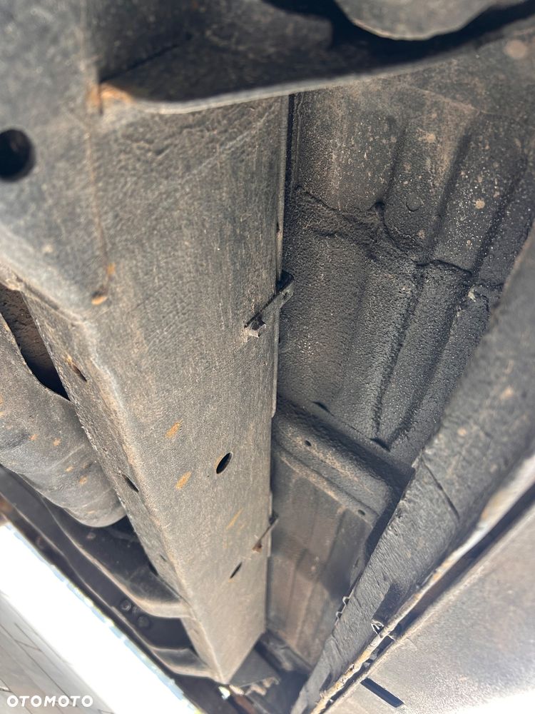 Kia Sorento 2.5 CRDi Escape + - 16