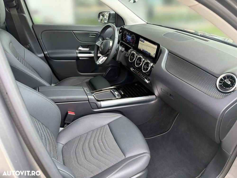 Mercedes-Benz GLA 180 MHEV - 15