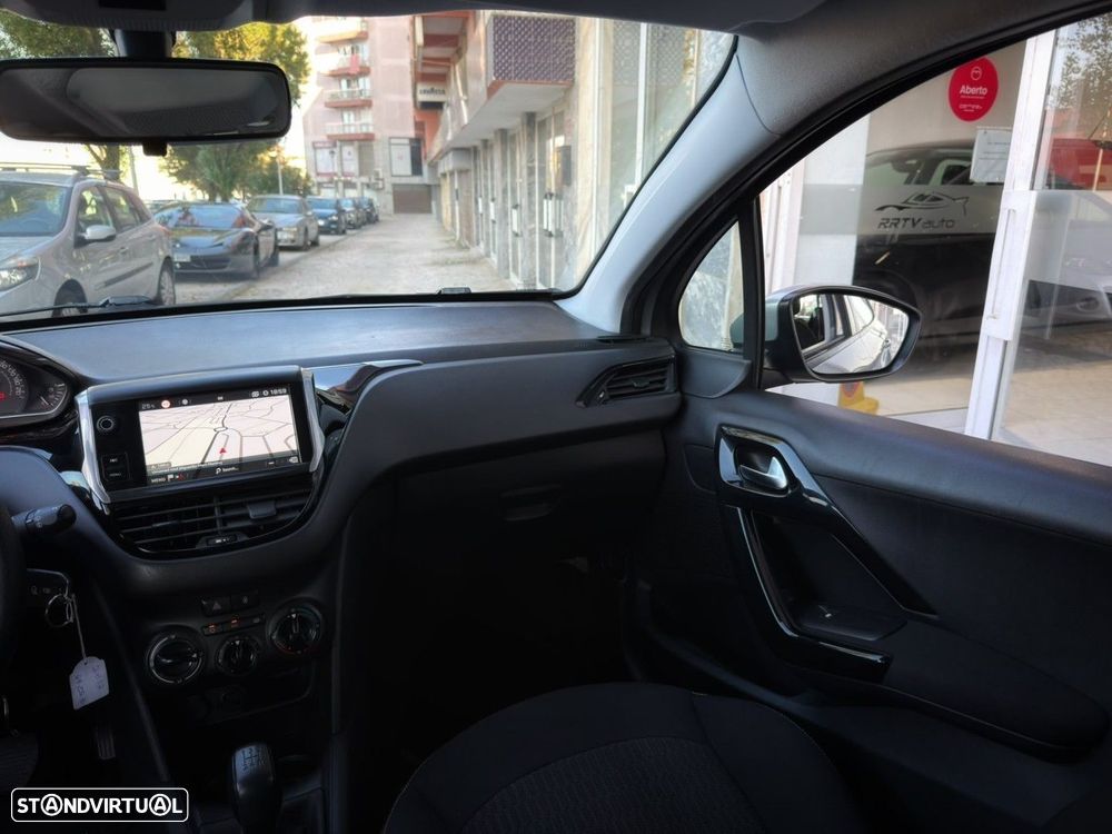 Peugeot 208 1.2 PureTech Style - 19