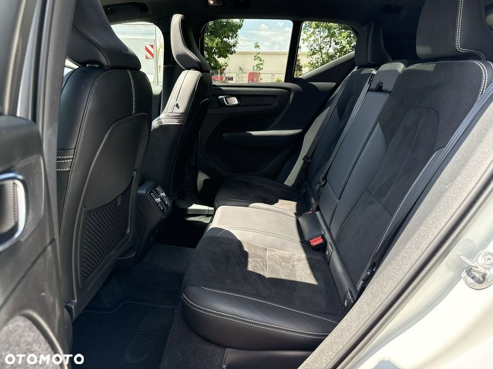 Volvo XC 40 T3 R-Design - 16